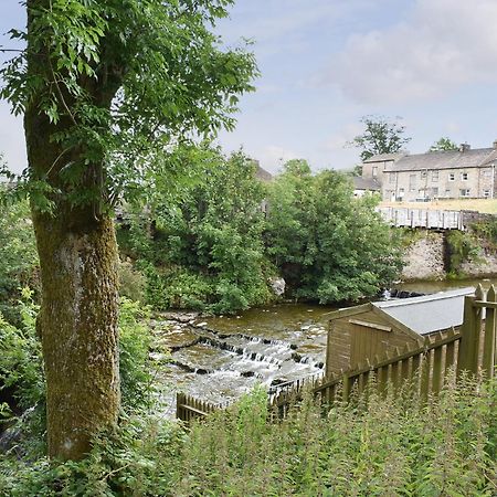 Watersedge Villa Hawes Bagian luar foto