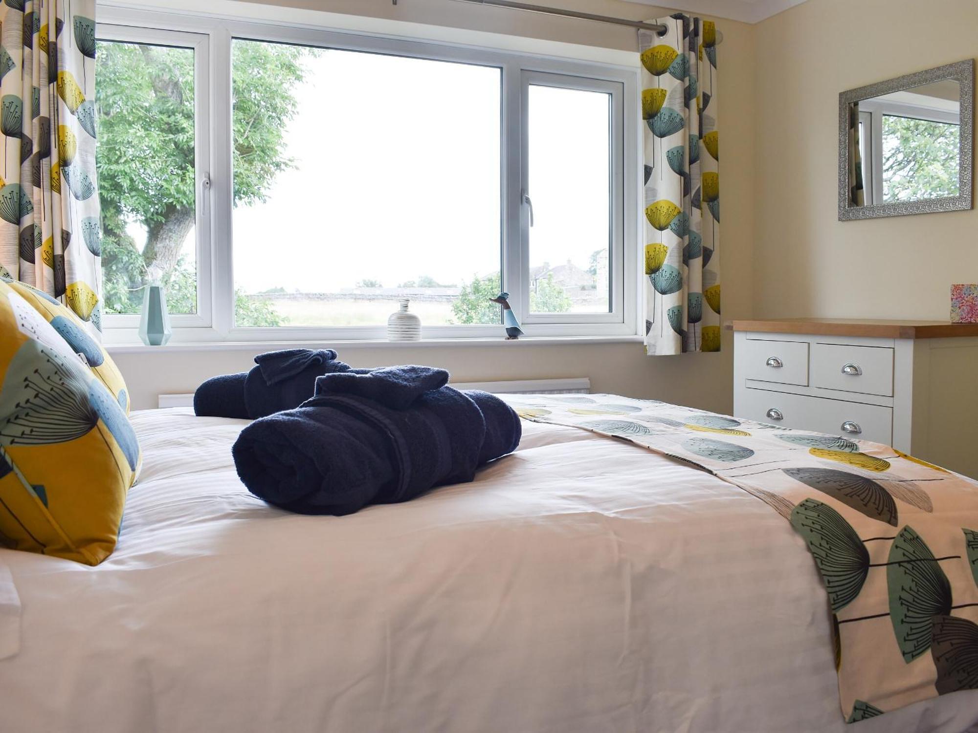 Watersedge Villa Hawes Bagian luar foto